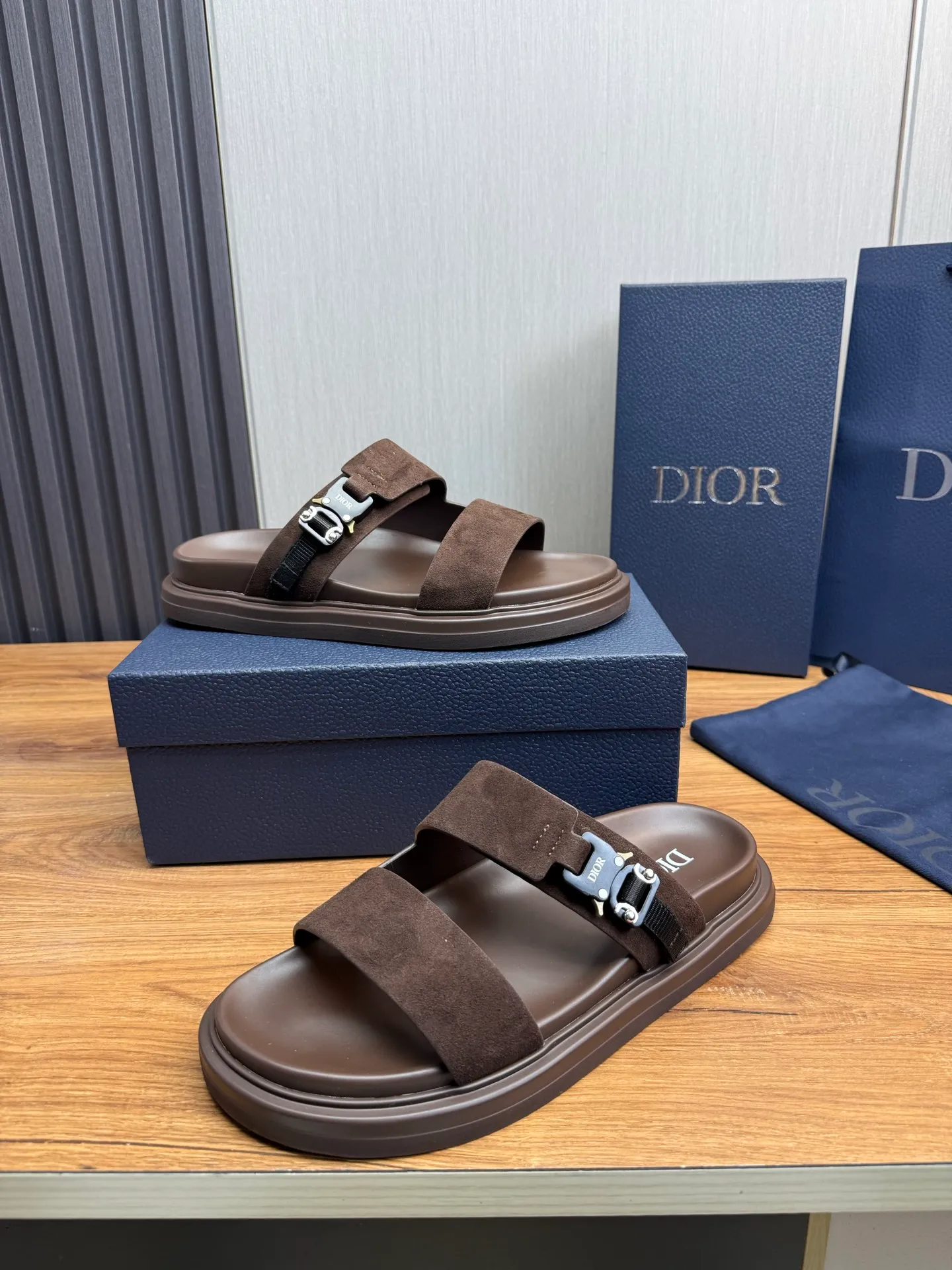 Men's shoes 300💰 Dior. Men's slippers🩴 Official website 1:1 production 38-45 size 45 46 🉑️Customized original material shipped✅